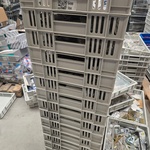Bevestigingsmaterialen in 16 magazijnbakken. Mix, partij
